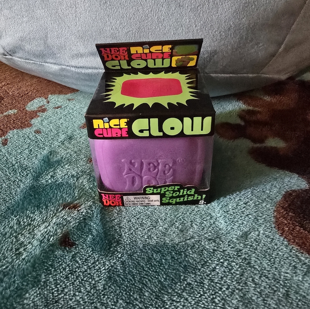 PURPLE NEEDOH Nice Cube Glow